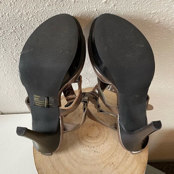 Steve Madden Strappy Leather Heels Size 7.5 EUC - Picture 6 of 6